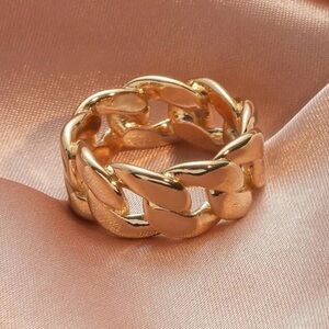 Elegant Gold Chain Link Ring